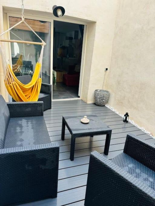 Appartement En Petite Camargue Saint-Laurent-dʼAigouze Exterior foto